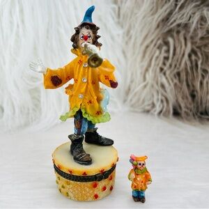 Vintage Resin Bobble Legs Circus
Clown Hinged Trinket Box + Mini Clown Figurine